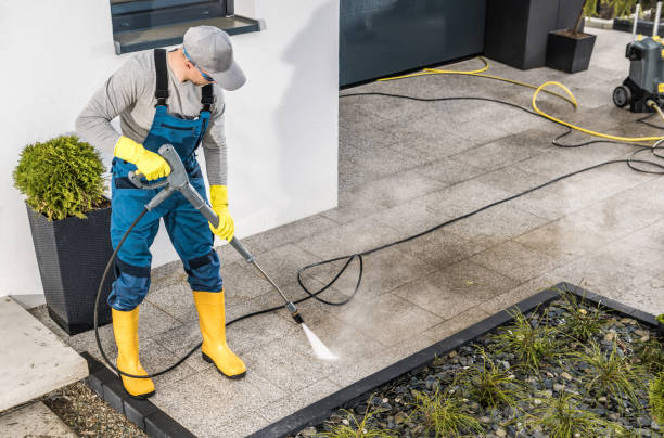 Best Commercial Pressure Washing  in North Lindenhurst, NY